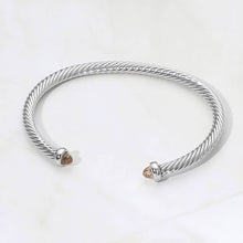 Load image into Gallery viewer, Stone Tip Twisted Cuff