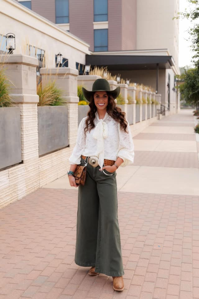 Arrow Wide Leg Jeans