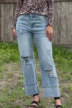 Load image into Gallery viewer, Skye Distressed Jeans
