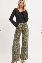Load image into Gallery viewer, Leopard Wide Leg Pants

