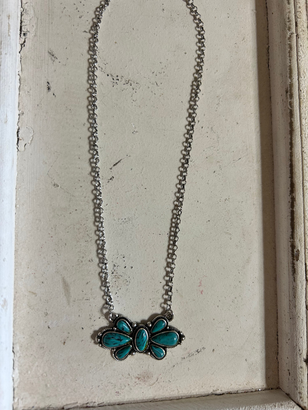 Flores Necklace