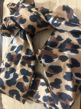 Load image into Gallery viewer, Scrunchie Scarf
